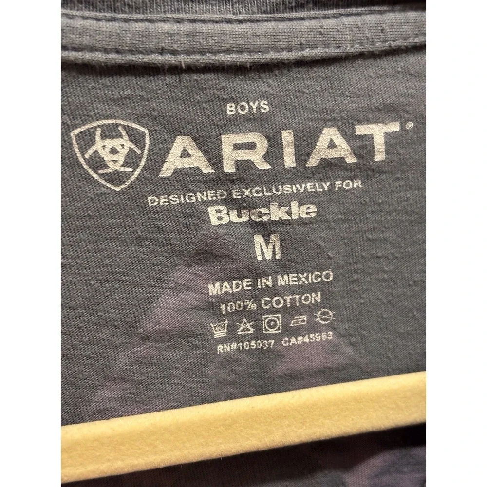 Boys Size M Ariat Designed Exclusively For Buckle Long Sleeve‎ Tshirt